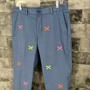Vineyard Vines retail mens 33 x 30 pants light blue with embroidered fishbone